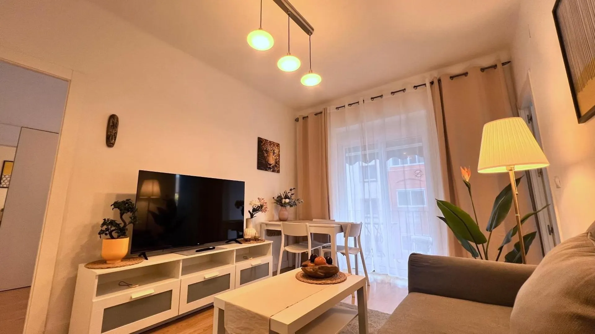 Super Comfy And Homey 4Br Apartment Peachy Stays Malaga 0*,
